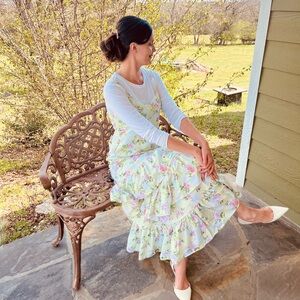 Meet your Posher, Ariel Marina Hello ✈️